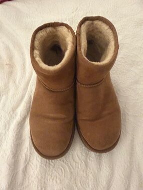 UGG Classic Short Boot - Chestnut